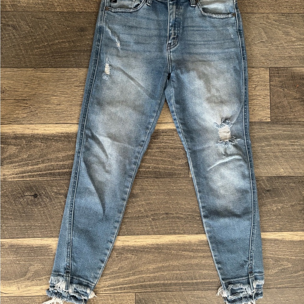 Distressed Kancan Blue Jeans for Women 7